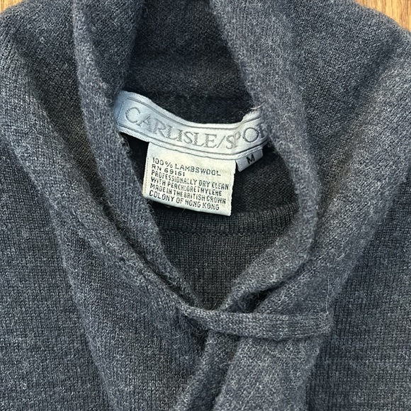 Carlisle sport lamb wool woman’s sweater with built-in scarf size M - Picture 2 of 5